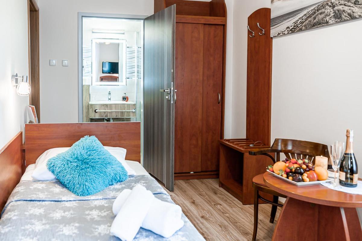 Świnoujście Hotel Cis מראה חיצוני תמונה